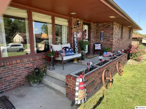 Exterior - 616 W 5th St, Wilber, NE 68465 photo 2 of 2