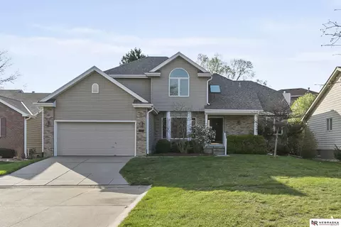 6427 Chesterfield Ct, Lincoln, NE 68510