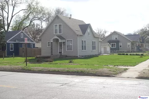 1837 N Broad St, Fremont, NE 68025