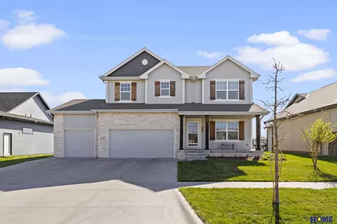 9520 Fairbury Ln, Lincoln, NE 68516