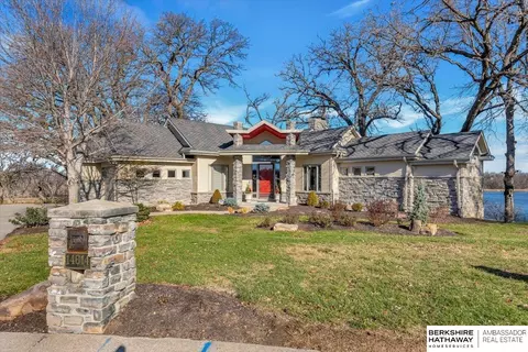 14614 Fir Cir, Plattsmouth, NE 68048