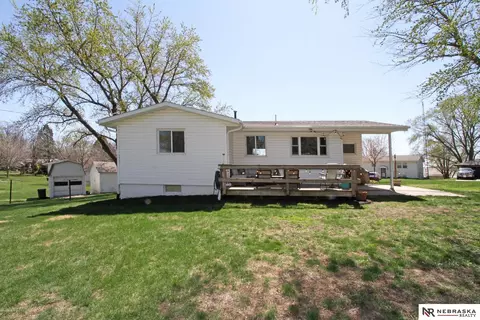 Exterior - 740 G St, Eagle, NE 68347 photo 3 of 5