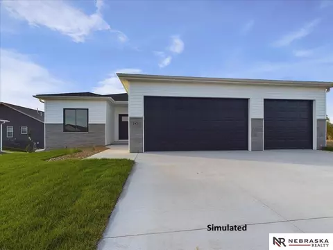 1711 NW 55th St, Lincoln, NE 68528