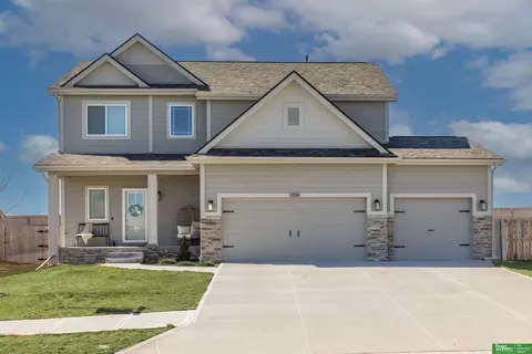 13524 S 55 St, Papillion, NE 68133
