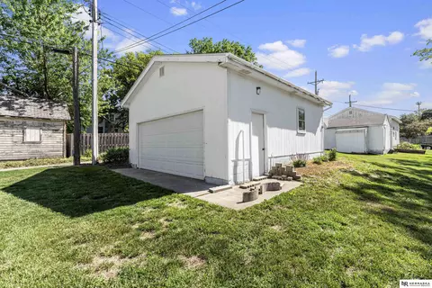 Exterior - 265 4th St, Springfield, NE 68059 photo 3 of 6