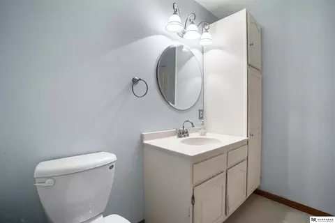 Bath - 265 4th St, Springfield, NE 68059 photo 1 of 4