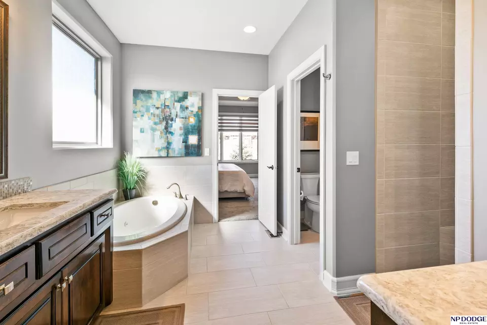 Bath - 1316 S Hws Cleveland Blvd, Omaha, NE 68130 photo 7 of 8