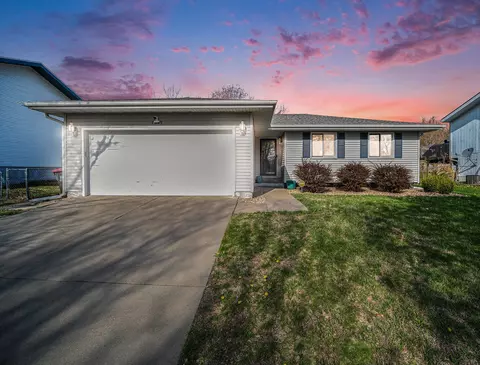 1945 SW 16th St, Lincoln, NE 68522
