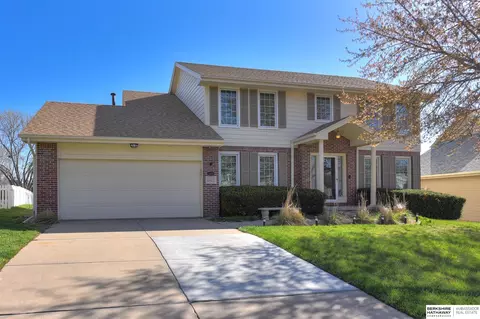 13422 Taylor St, Omaha, NE 68164