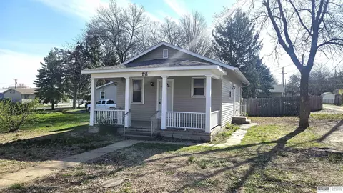 244 N Chestnut St, Wahoo, NE 68066