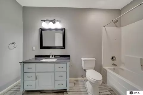 Bath - 16181 S 73rd St, Roca, NE 68430 photo 7 of 8