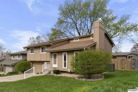 15316 V St, Omaha, NE 68137