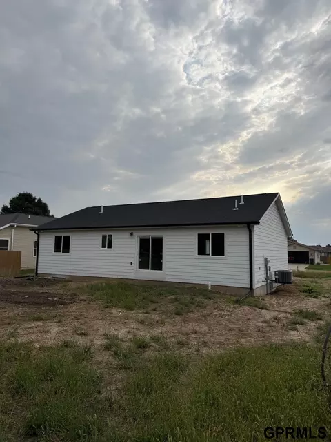 909 N 26th St, Beatrice, NE 68310 photo 6