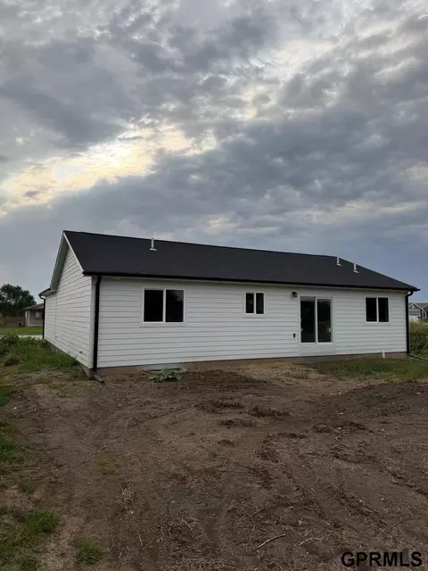 909 N 26th St, Beatrice, NE 68310 photo 5