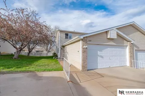 1620 Old Glory Rd, Lincoln, NE 68521