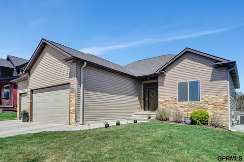 9600 White Pine Rd, Lincoln, NE 68505
