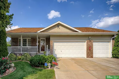 15826 Timberlane Dr, Omaha, NE 68136