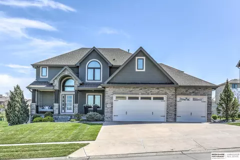 10309 S 125 St, Papillion, NE 68046
