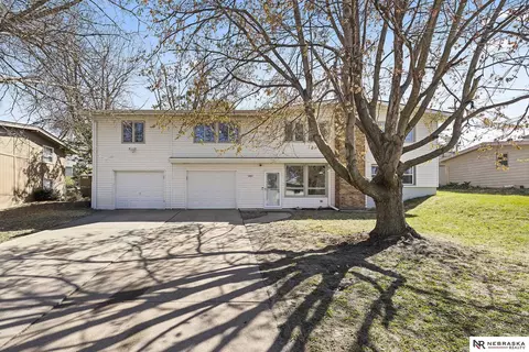 8203 Meredith Ave, Omaha, NE 68134