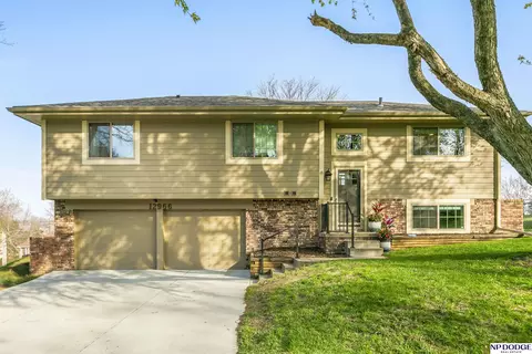 12966 Corby St, Omaha, NE 68164