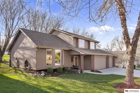 8008 S 69th St, La Vista, NE 68128