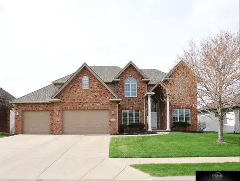 12901 Scott St, Omaha, NE 68142