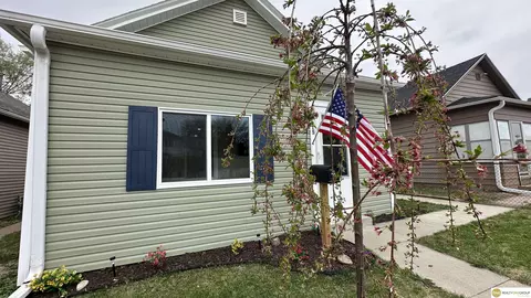 1815 Missouri Ave, Omaha, NE 68107