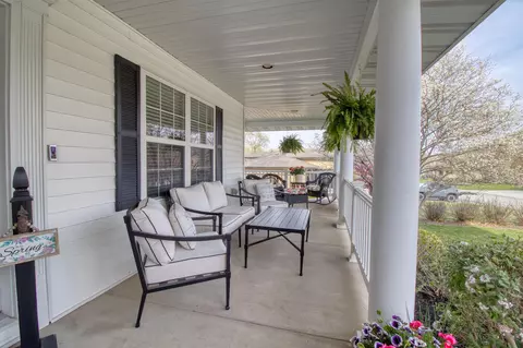 19630 Ridgeway Rd, Plattsmouth, NE 68048