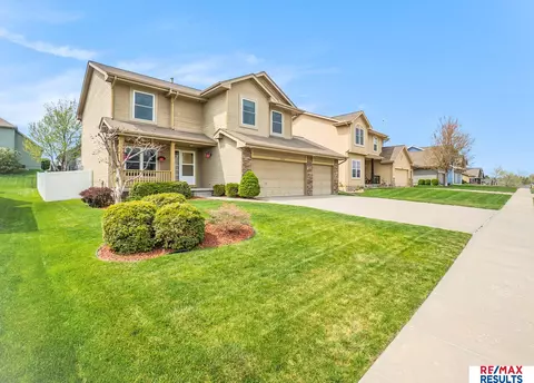 2514 N 167 St, Omaha, NE 68116