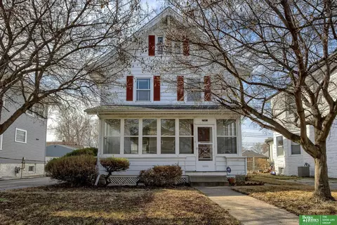2563 Evans St, Omaha, NE 68111