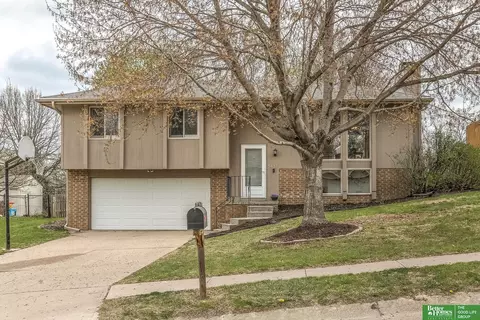 5817 N 127th St, Omaha, NE 68164