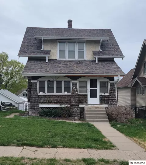 3072 S 33rd St, Omaha, NE 68105