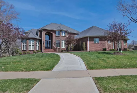 707 N 163rd Ave, Omaha, NE 68118