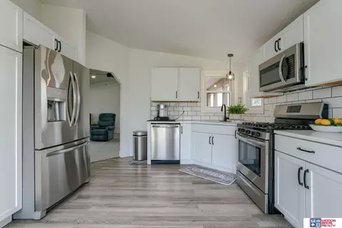 8957 E Apple Rd, Firth, NE 68358 photo 5