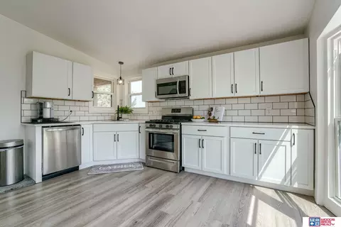 8957 E Apple Rd, Firth, NE 68358 photo 7
