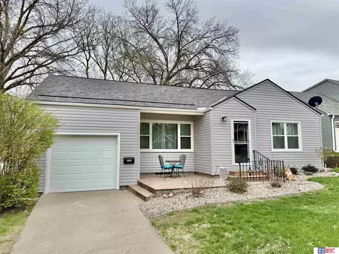 712 N 6th St, Seward, NE 68434