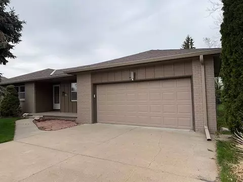 12242 Izard St, Omaha, NE 68154