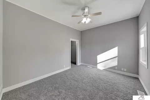 Bedroom - 915 Lincoln St, Beatrice, NE 68310 photo 4 of 4