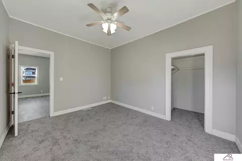 Bedroom - 915 Lincoln St, Beatrice, NE 68310 photo 3 of 4