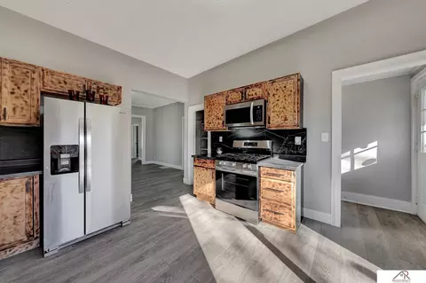 Kitchen - 915 Lincoln St, Beatrice, NE 68310 photo 3 of 6