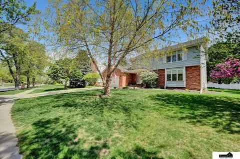 1010 Evergreen Dr, Lincoln, NE 68510