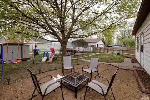 Exterior - 809 S 4th St, Eagle, NE 68347 photo 6 of 7