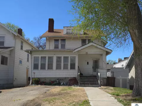 1010 S 31st St, Omaha, NE 68105