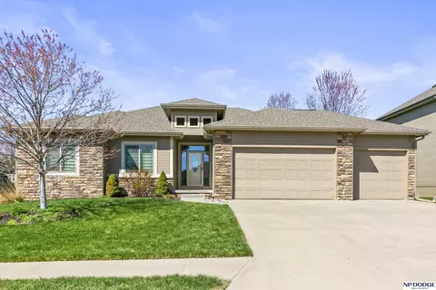 708 S 199 St, Elkhorn, NE 68022