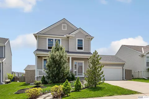 14759 Eagle St, Bennington, NE 68007