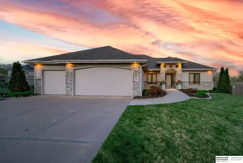 1611 S 207th St, Elkhorn, NE 68022