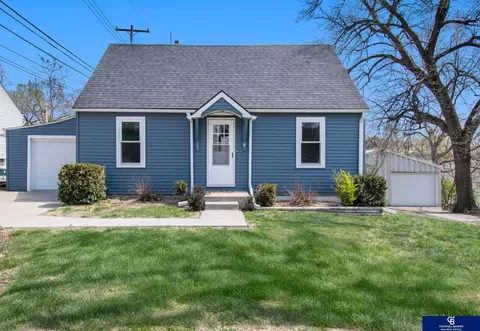 707 N 11th St, Plattsmouth, NE 68048
