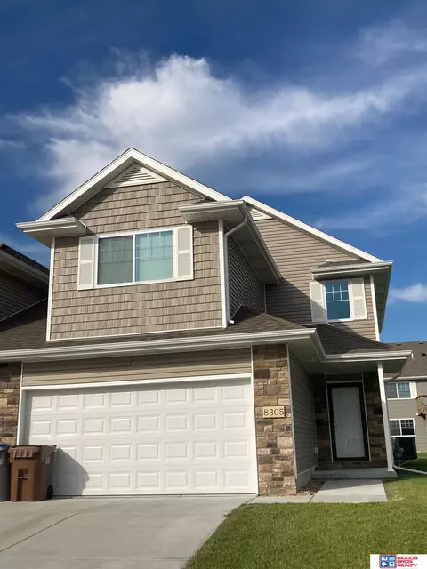 8305 Flintlock St, Lincoln, NE 68526