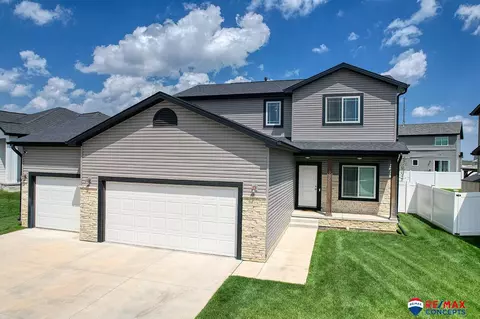 6530 SW 8 St, Lincoln, NE 68523