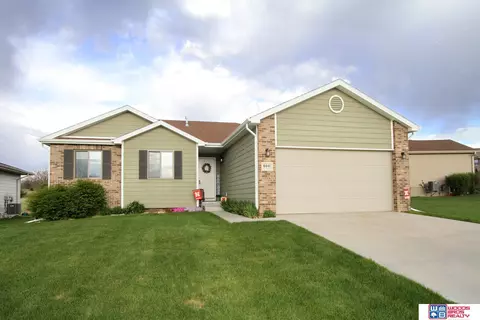6441 N 11th St, Lincoln, NE 68521
